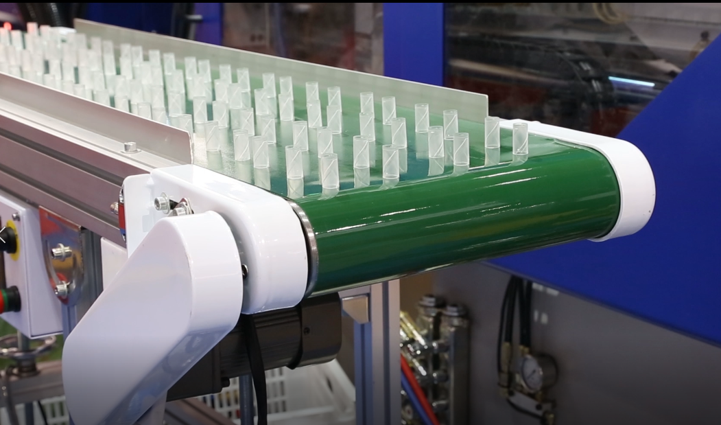 安騰55T注塑機(jī)演示口紅管